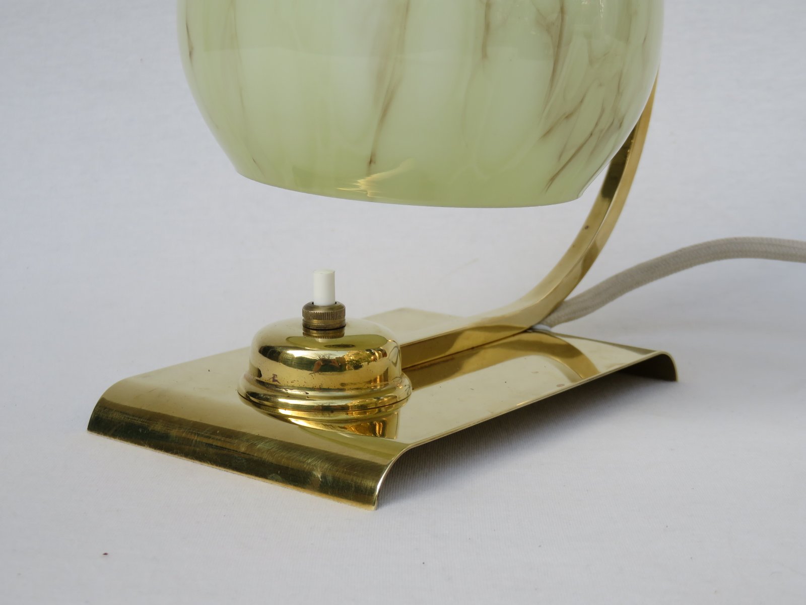 Lampe de Chevet Art Déco en Laiton & Verre Flambé en vente sur Pamono