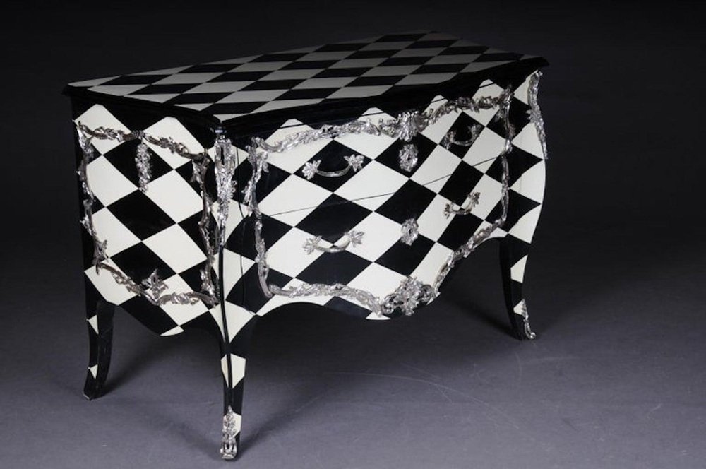 Louis XV Commode with Chessboard Pattern for sale at Pamono