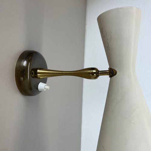 Applique Murale Diabolo Vintage Orientable Laiton Cône Métal Noir 1950 Style Stilnovo Conique 1960 Applique Murale Diabolo Vintage Orientable Laiton Cône Métal Noir 1950 Style Stilnovo Conique 1960