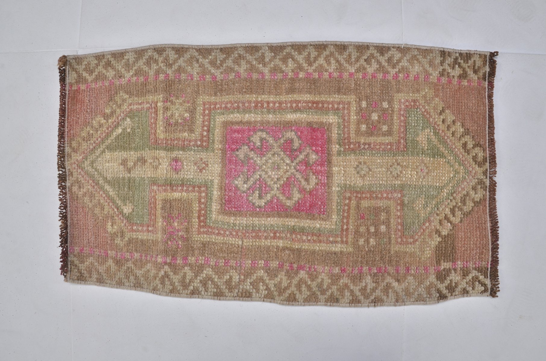 Small Turkish Handmade Wool Rug, 1960s for sale at Pamono