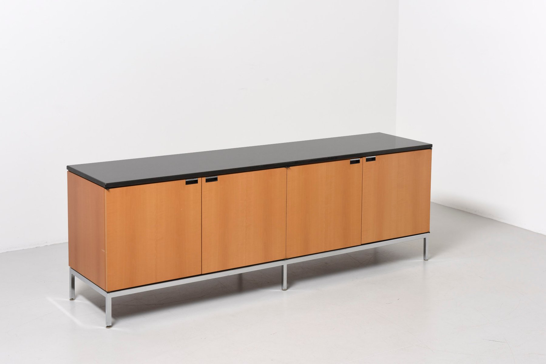 Mid Century Credenza By Florence Knoll For At Pamono Mid Century Credenza By Florence Knoll For