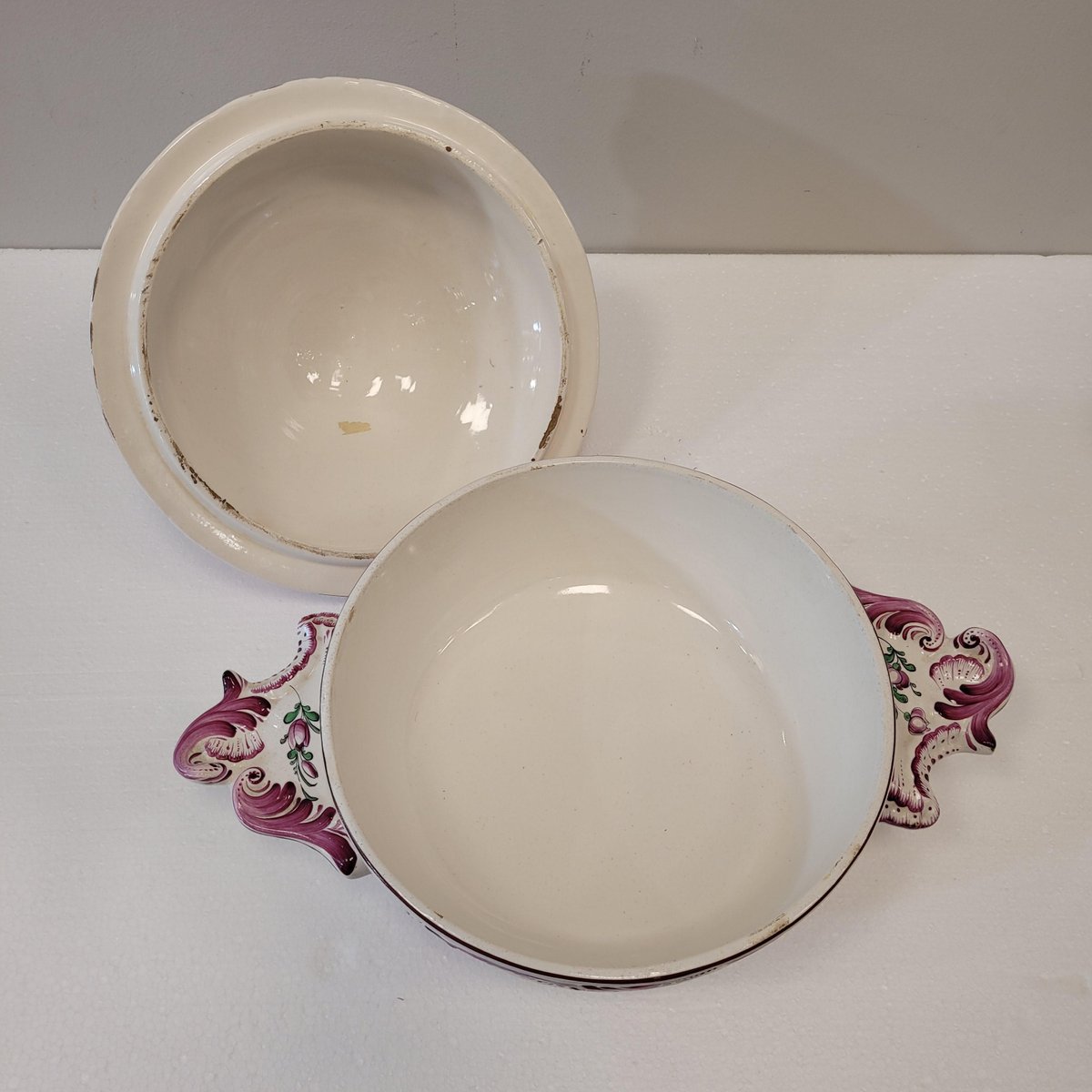 Französische Terrine mit Deckel aus Strasburg Luneville Porcelain bei ...