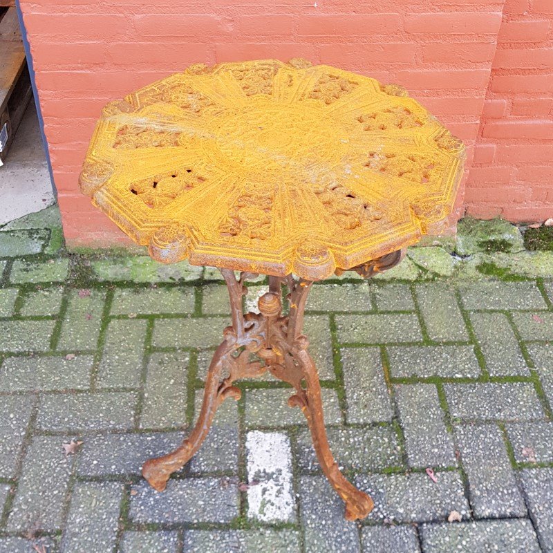 Gartentisch Aus Gusseisen