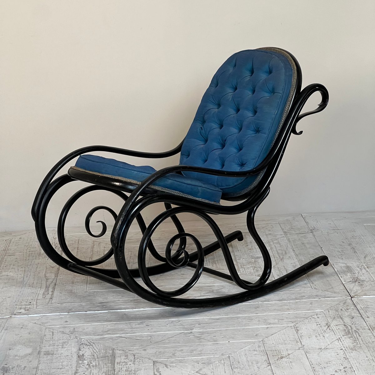 Small Victorian Ebonised Bentwood Rocking Chair, 1890s for sale at Pamono