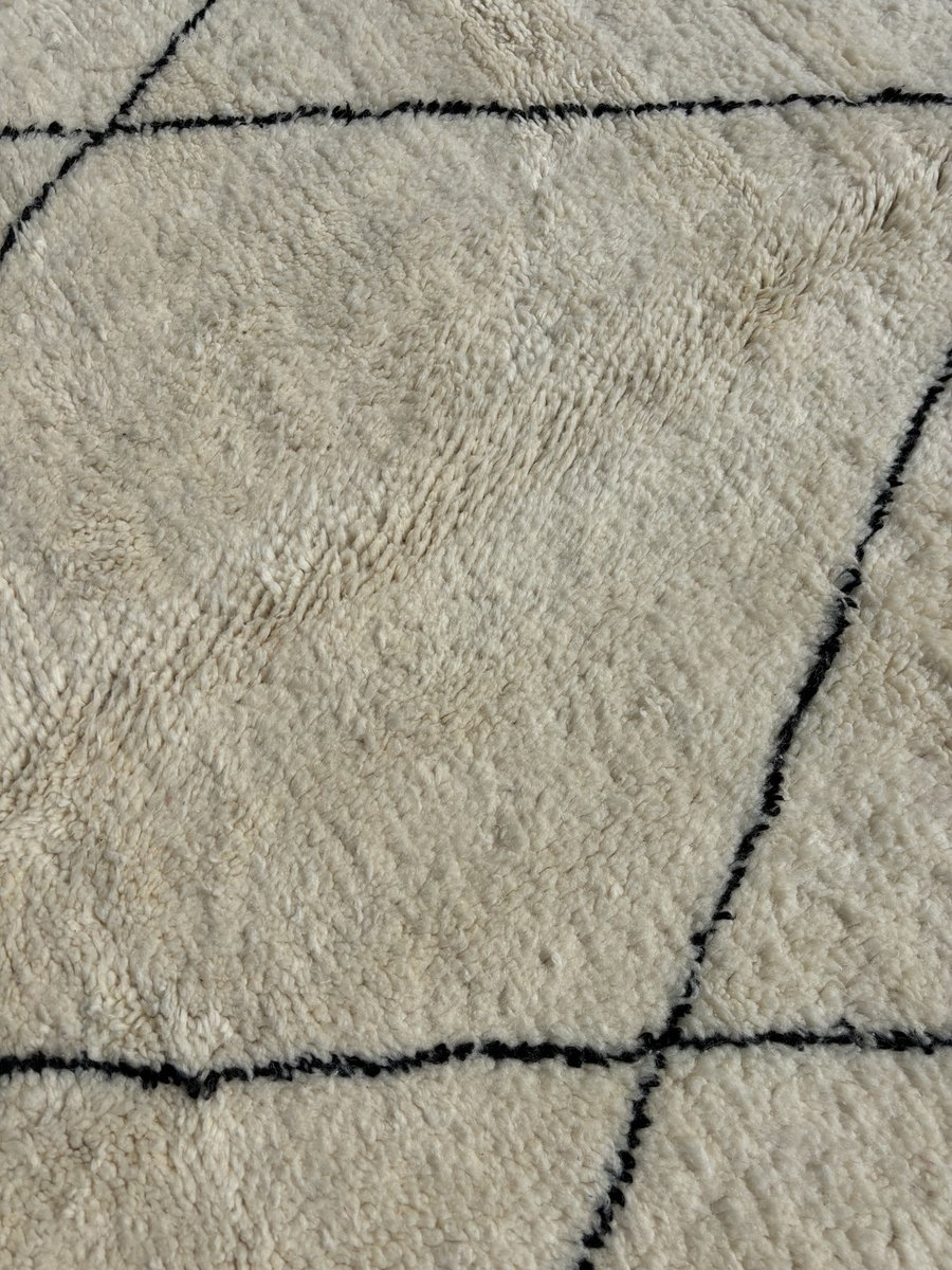 Berber Rug with Diamond Pattern in Ivory and Black Wool for sale at Pamono