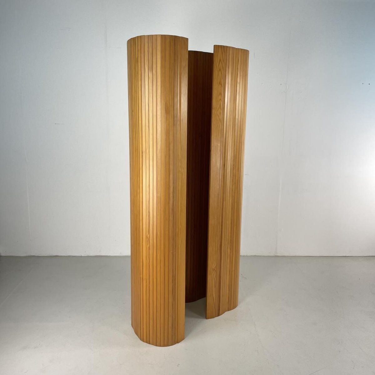 Mid-Century Wooden Screen by Alvar Aalto, 1970s for sale at Pamono