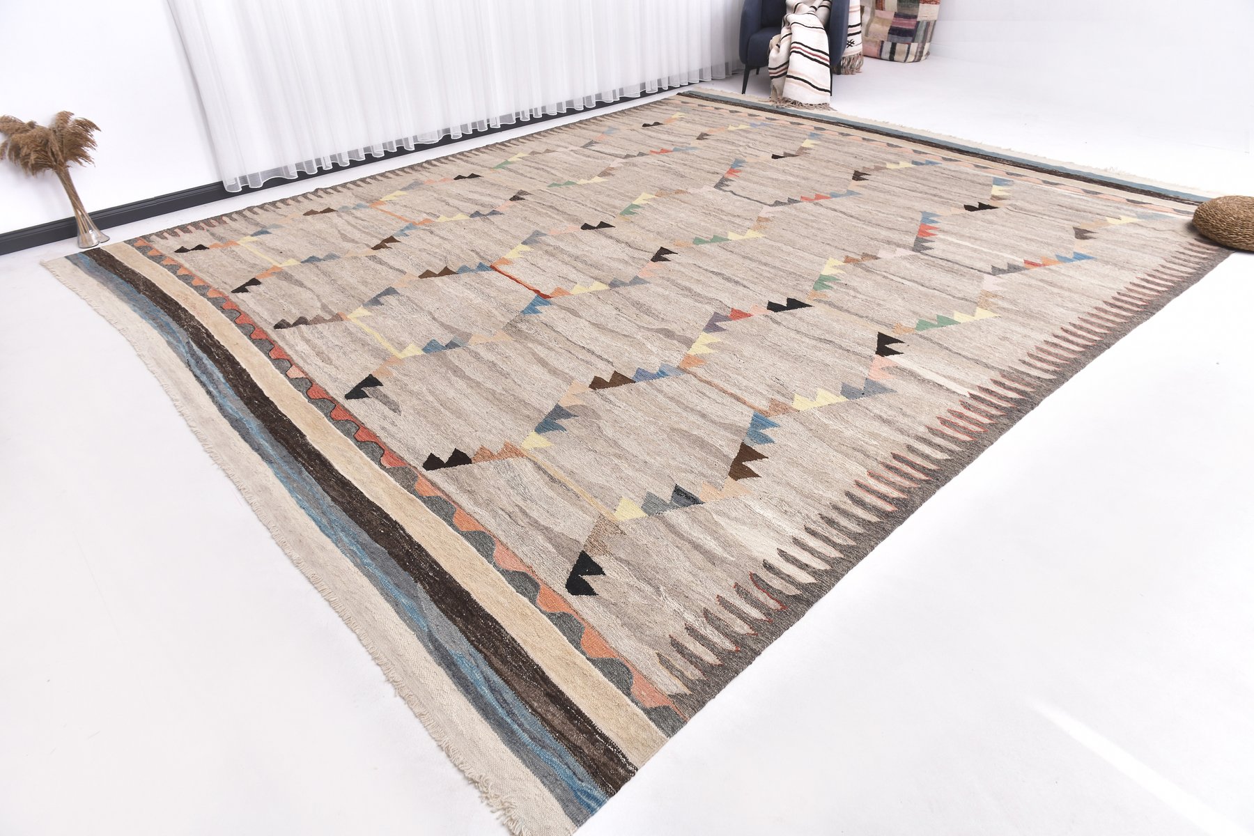 Mid-Century Modern Colorful Soft Color Kilim Rug, 1960s for sale at Pamono