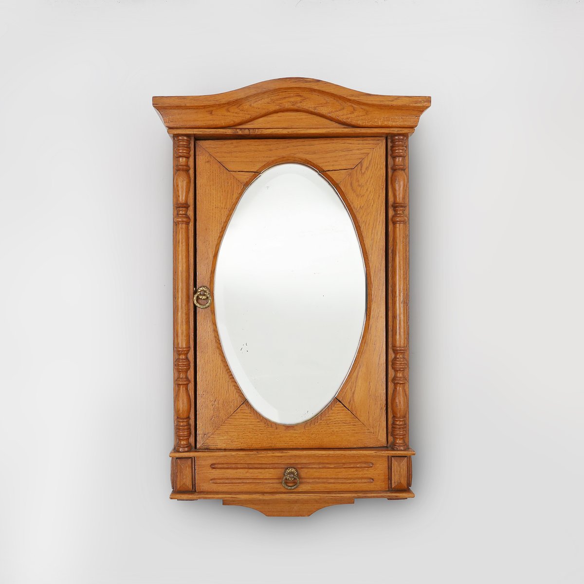 Art Deco Medicine in Oak, 1940s for sale at Pamono