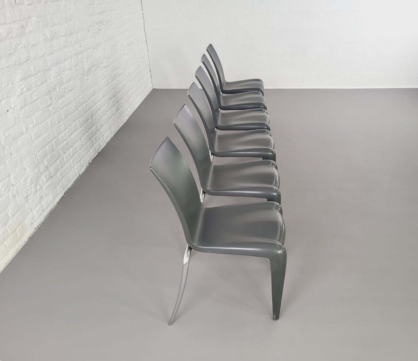 Lot De 2 Chaises Louis 20 – Philippe Starck – Bleu – Bon état – Design Iconique