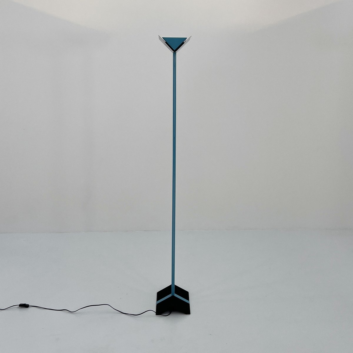 Postmodern Black & Blue Floor Lamp, 1980s for sale at Pamono