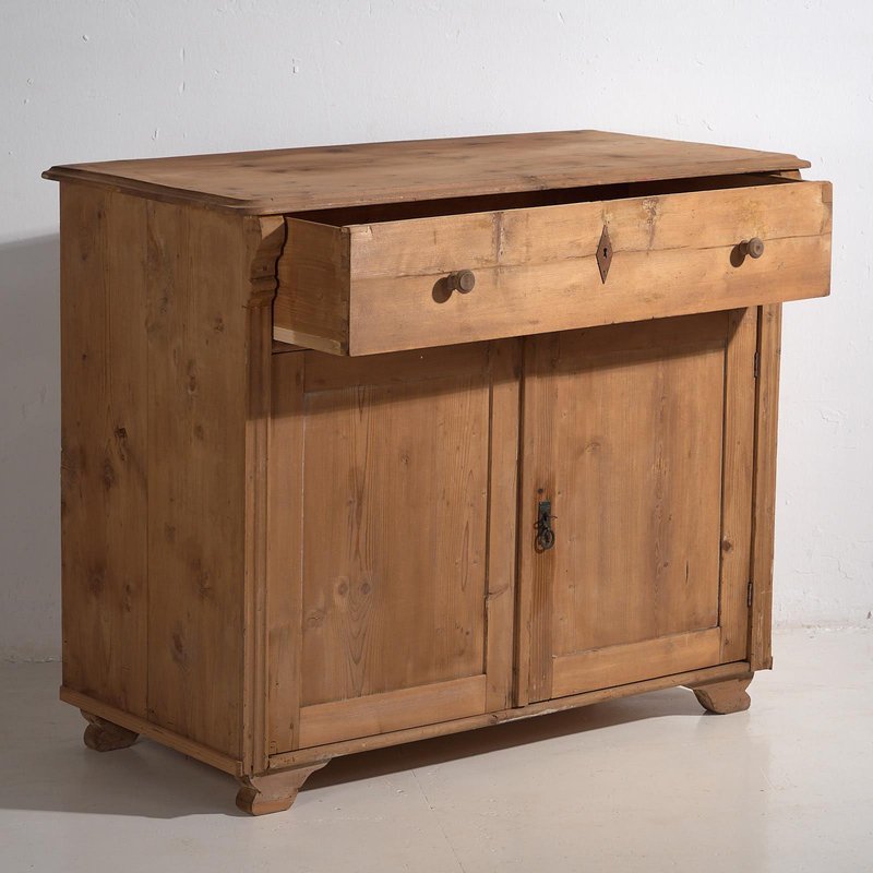 Vintage Bedroom Chest of Drawers, 1920 for sale at Pamono