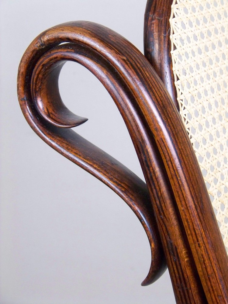 Rocking Chair Nr.1 attributed to Michael Thonet for Thonet, 1870s for ...