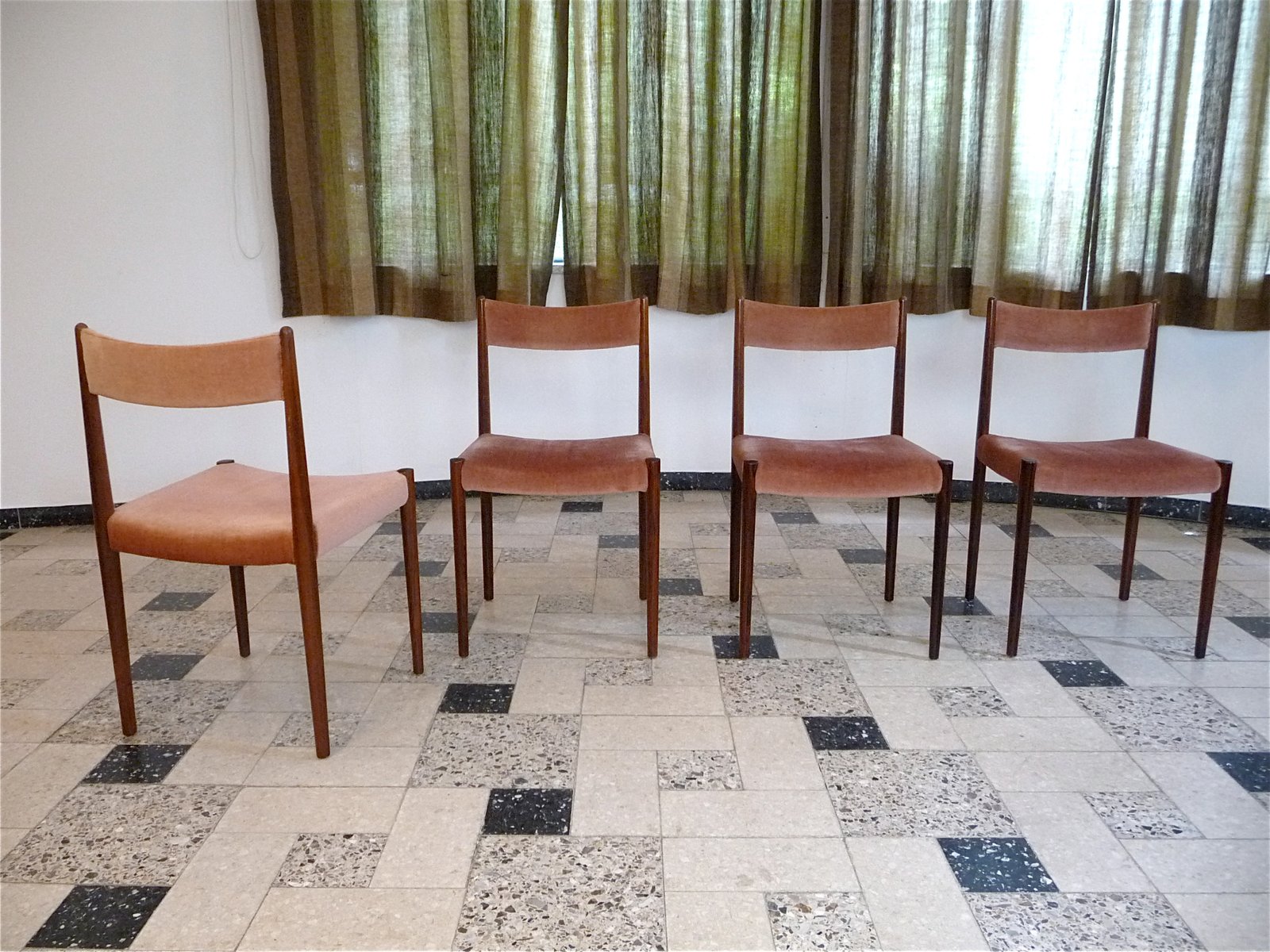 Sillas de comedor alemanas de palisandro y terciopelo mohair de Lübke