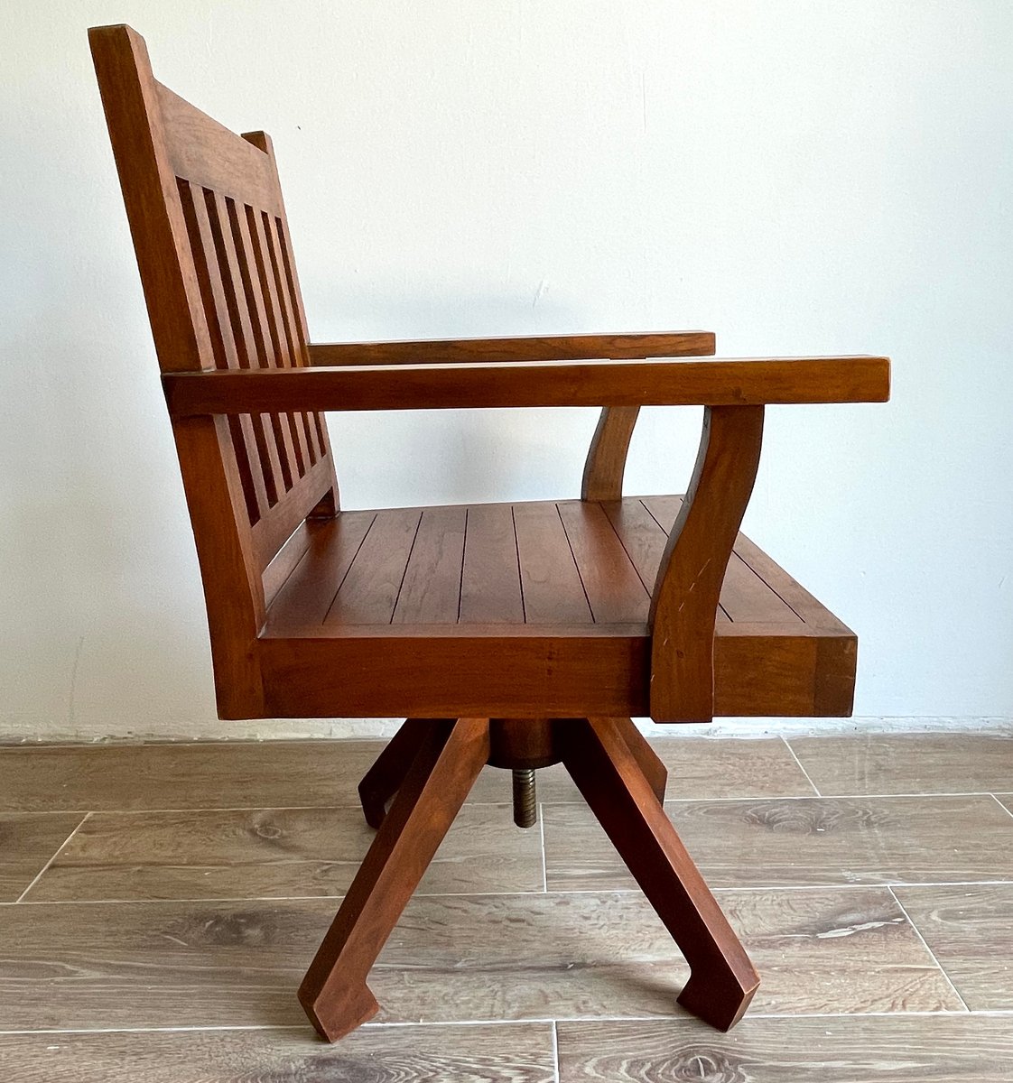 Picture of Vintage Wooden Swivel Chair for sale at Pamono