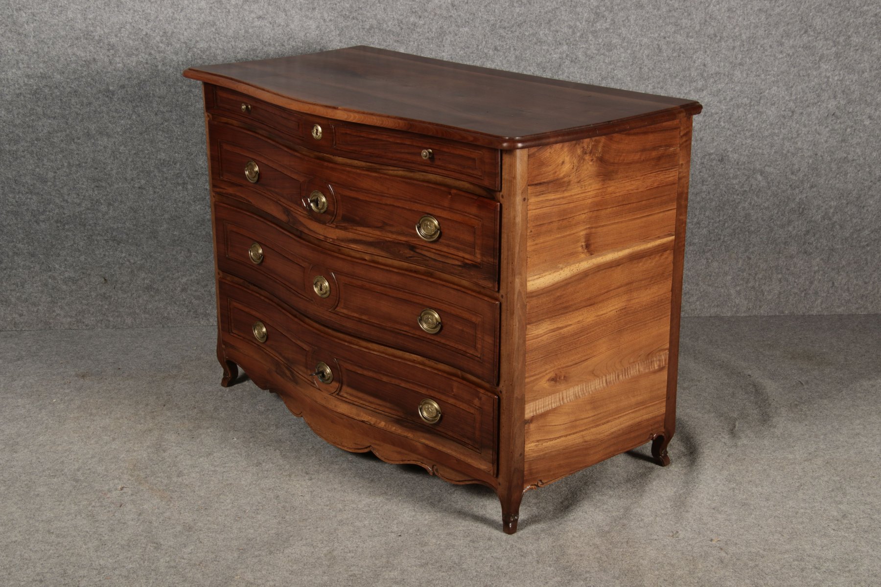 18th Century Baroque Chest of Drawers in Walnut, 1760s for sale at Pamono
