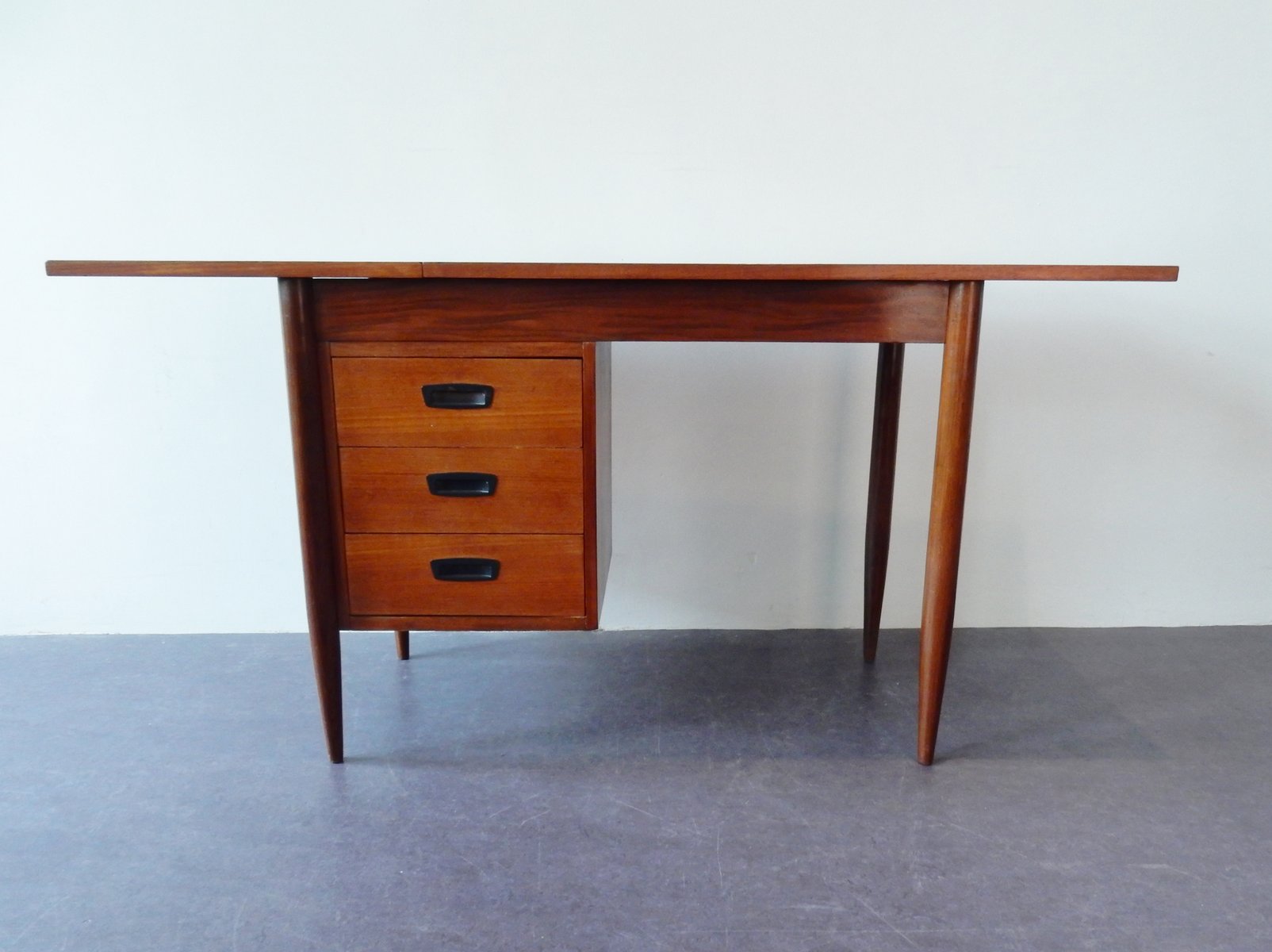 Small Teak Veneer Desk 1960s For At Pamono Small Teak Veneer Desk 1960s