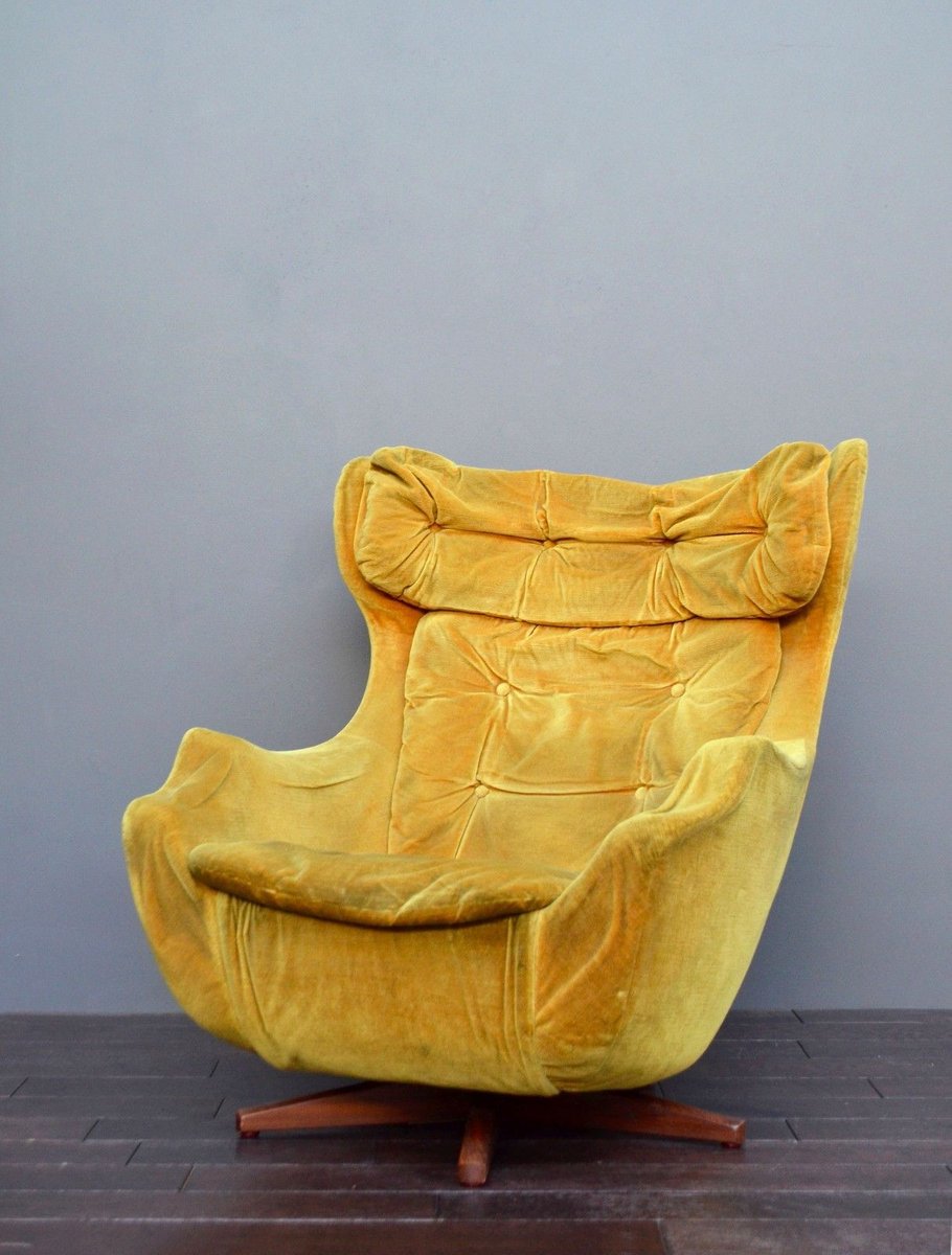 Vintage Statesman Swivel Egg Chair By Florence Knoll For Parker Vintage Statesman Swivel Egg Chair By Florence Knoll For Parker