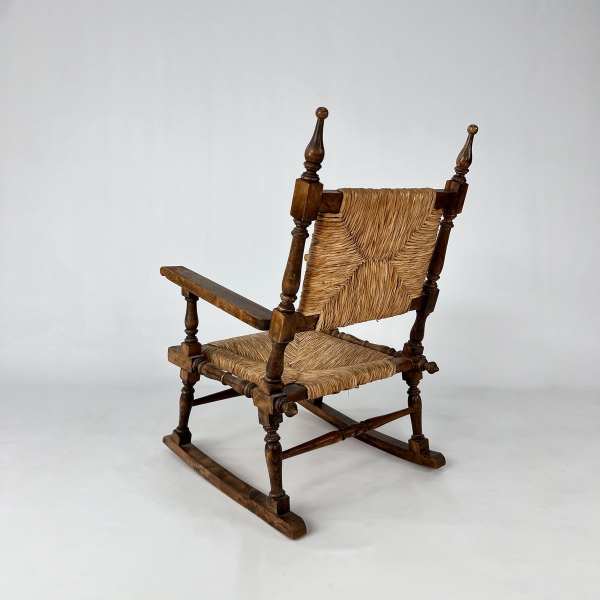 French Oak and Rush Rocking Chair, 1920s for sale at Pamono