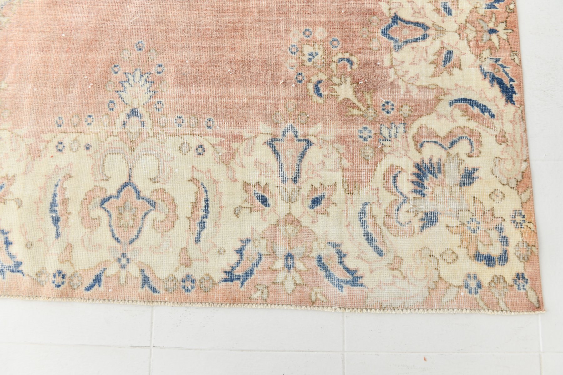 Large Turkish Pastel Rug in Wool for sale at Pamono