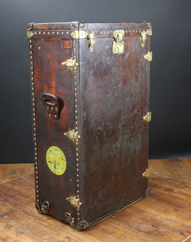 Lilly Pons Leather Trunk from Louis Vuitton, 1930s for sale at Pamono