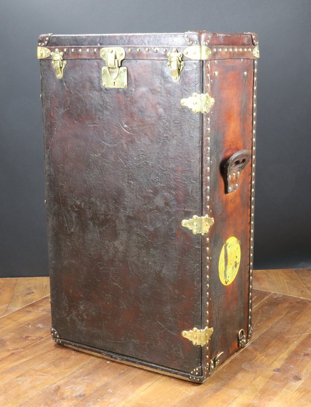 Lilly Pons Leather Trunk from Louis Vuitton, 1930s for sale at Pamono