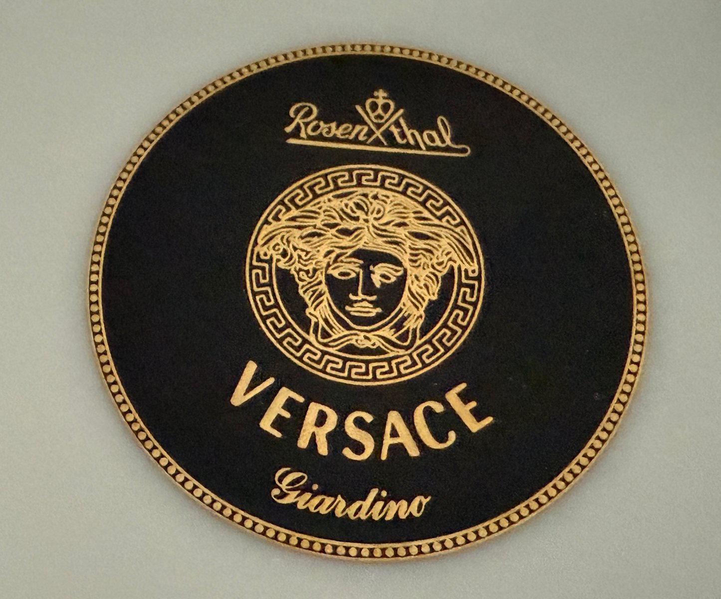 Gro es Giardino Glas Mit Deckel Von Versace F r Rosenthal Meets Versace gro-es-giardino-glas-mit-deckel-von-versace-f-r-rosenthal-meets-versace