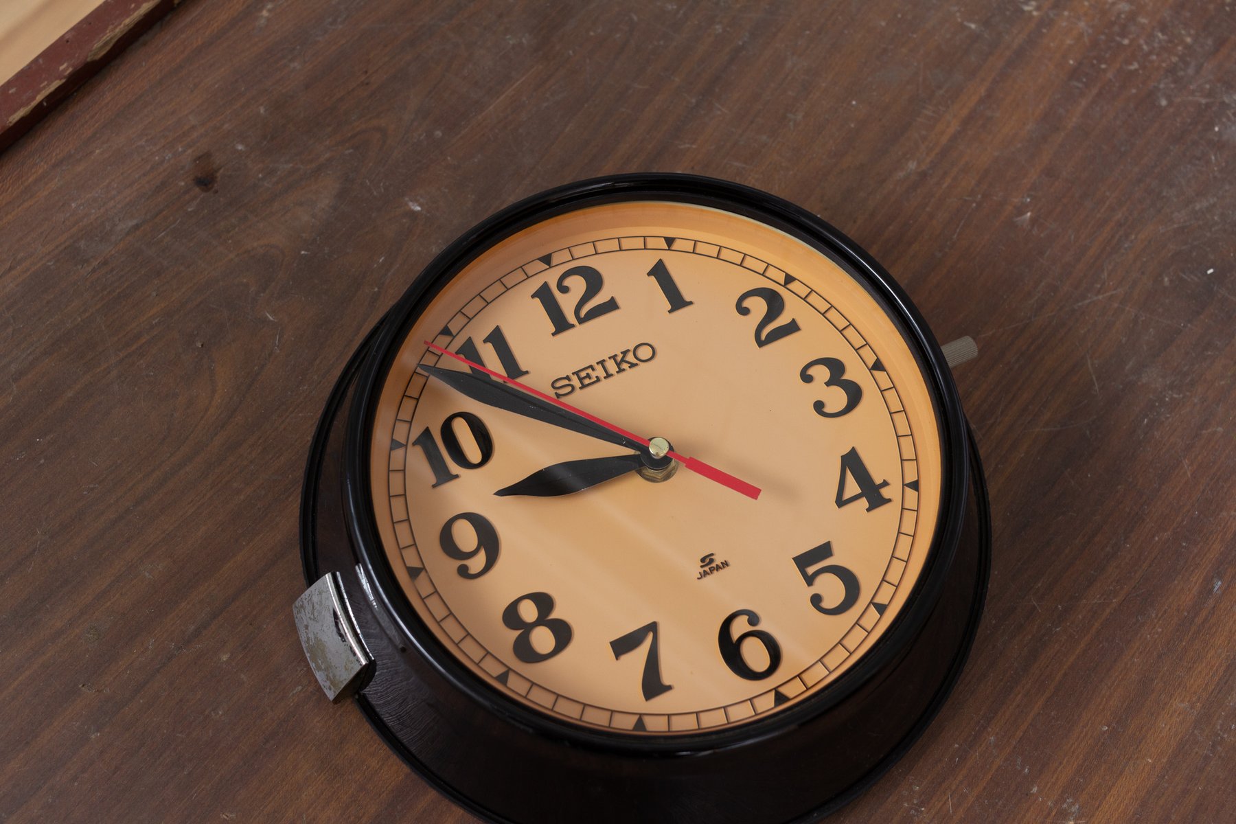 Vintage Black Wall Clock from Seiko, 1990s for sale at Pamono