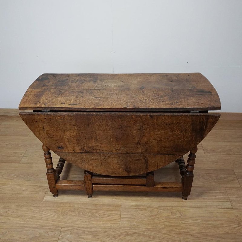 Late 17th Century Oak Gateleg Table for sale at Pamono