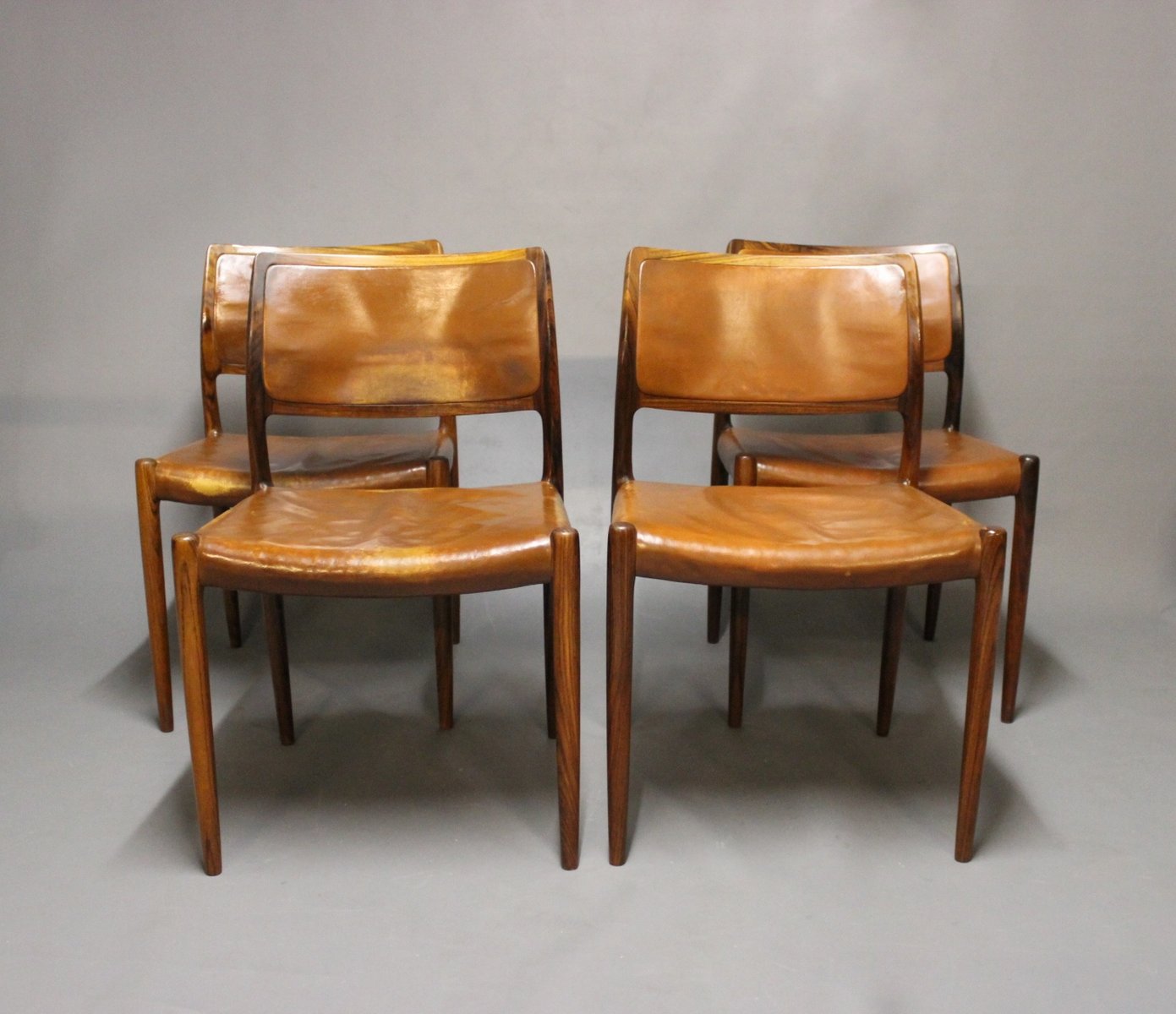 Silla de comedor modelo 80 de palisandro de N.O. Møller para J.L