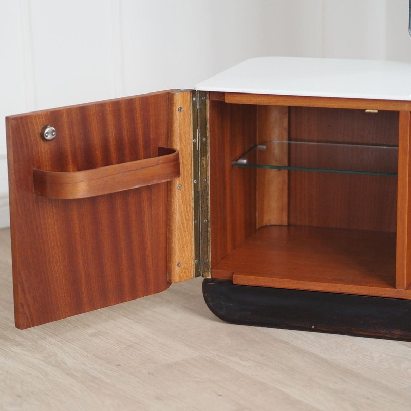 Mid-Century Modern Dressing Table with Mirror for sale at Pamono - Mid Century Modern Changing Table Arrangement