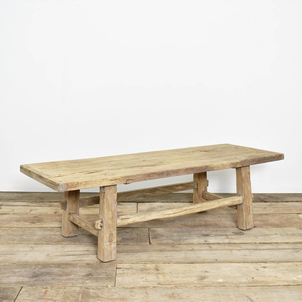 Vintage Rustic Elm Coffee Table, 1920s for sale at Pamono