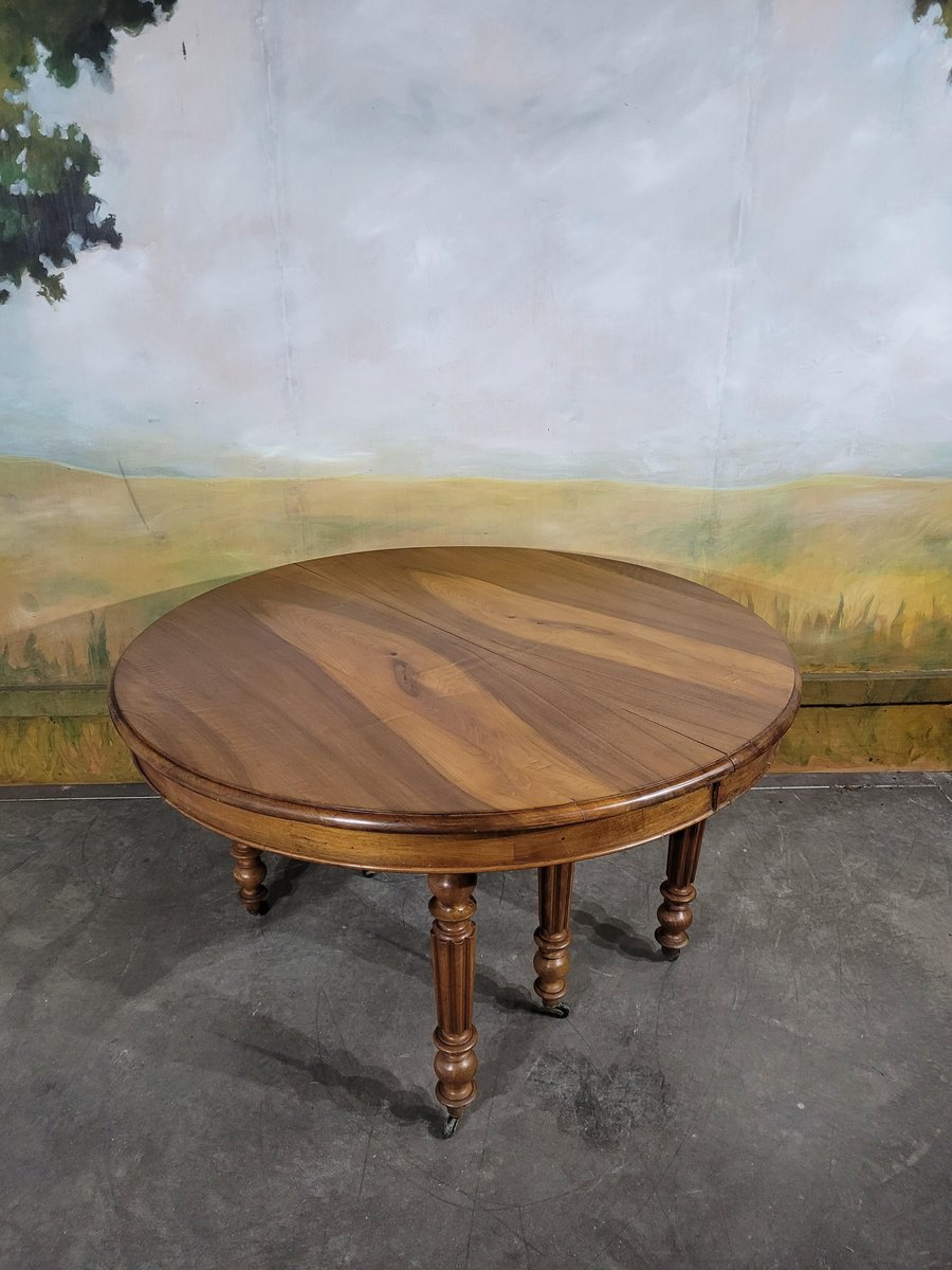 Walnut Extend Table Round Walnut Extending Table for sale at Pamono