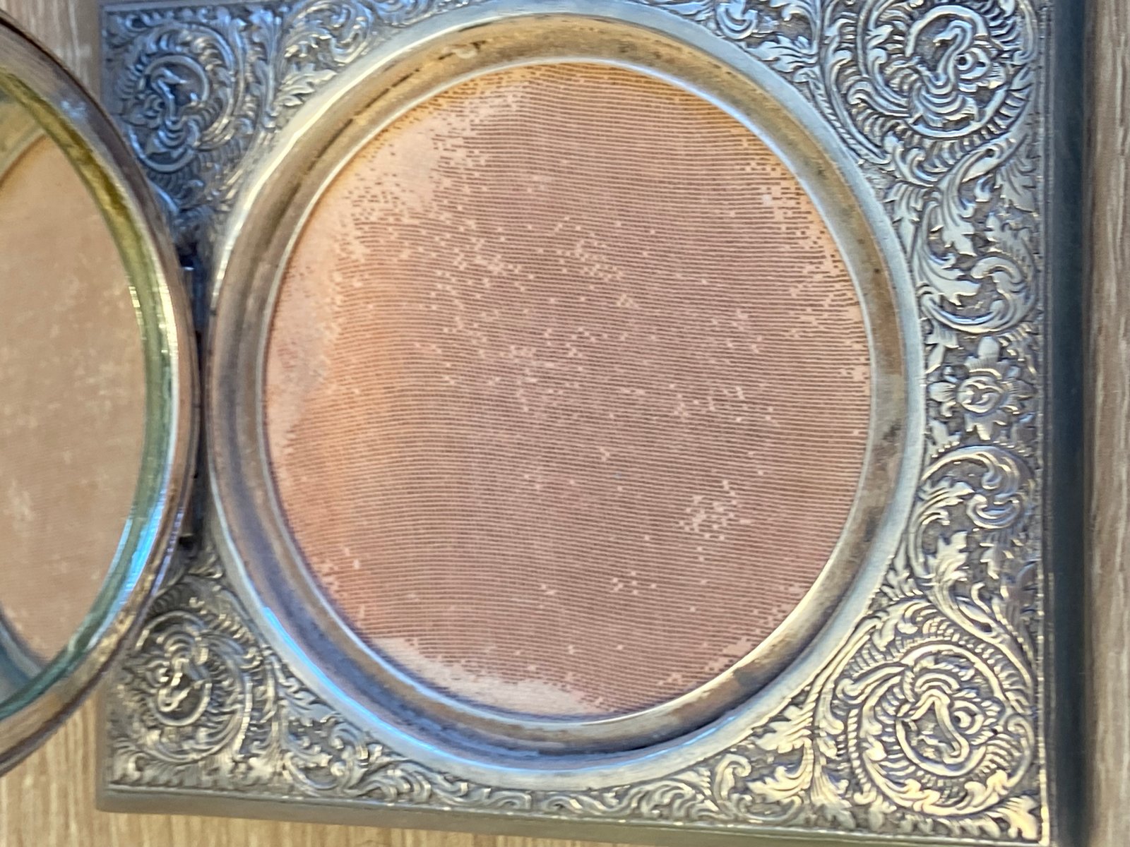 Pocket Powder Compact in Sterling Silver, 1890s for sale at Pamono