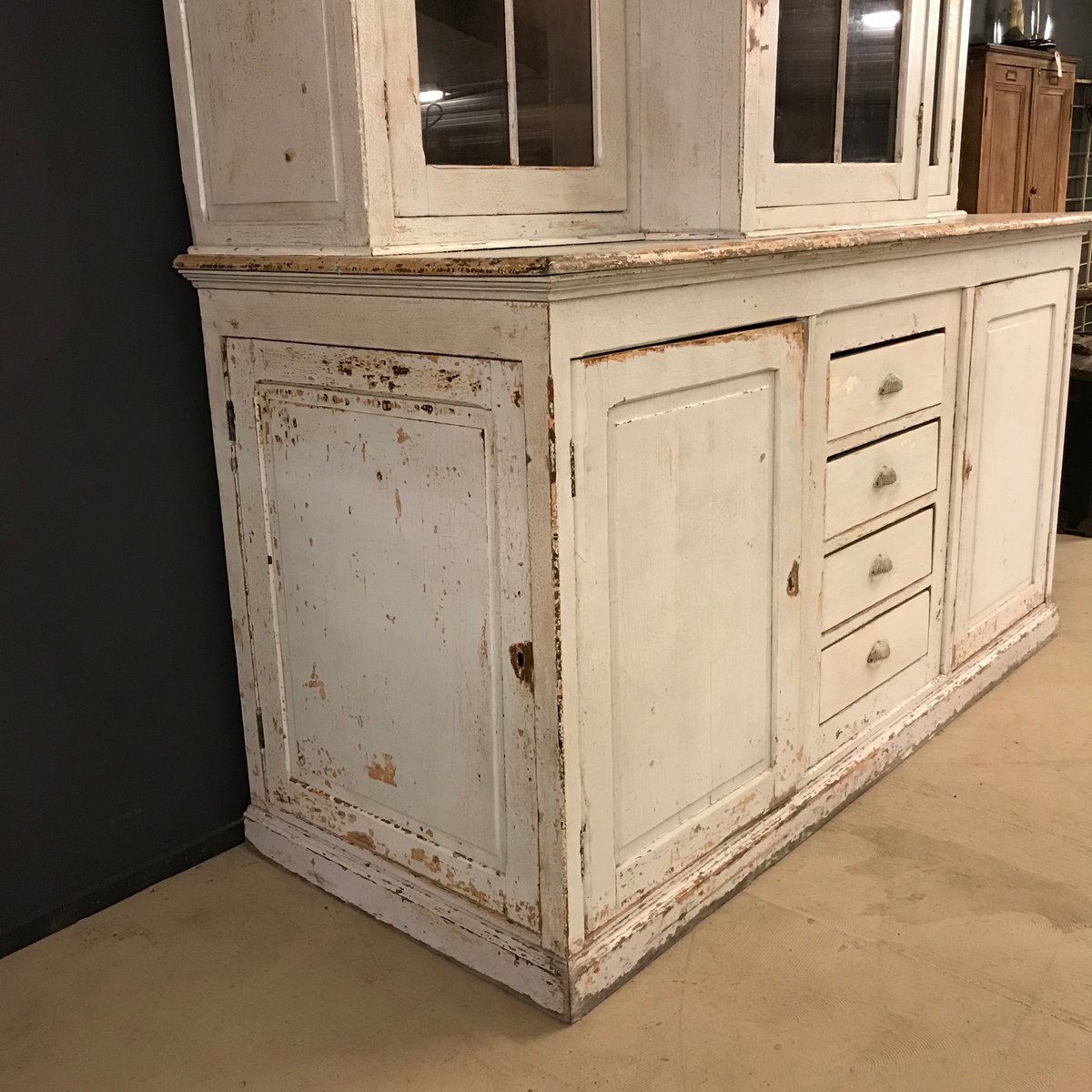 Mueble francés antiguo grande, siglo XIX en venta en Pamono