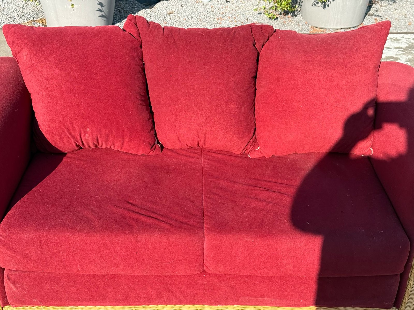Bordeaux Velvet Sofa with Wicker for sale at Pamono
