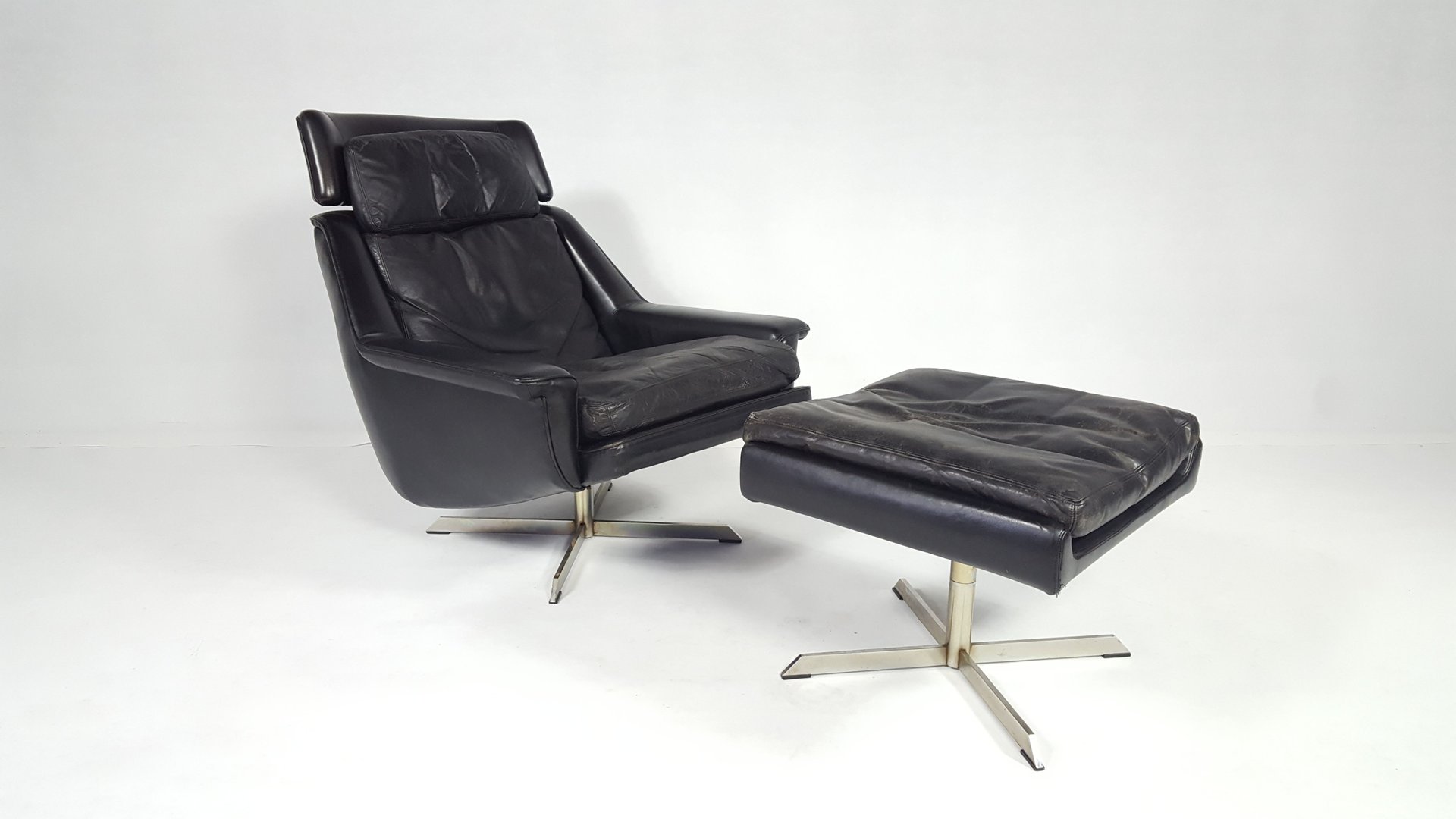 Vintage Danish Leather Lounge Chair And Ottoman By Werner Langenfeld Vintage Danish Leather Lounge Chair And Ottoman By Werner Langenfeld For Esa 1970s