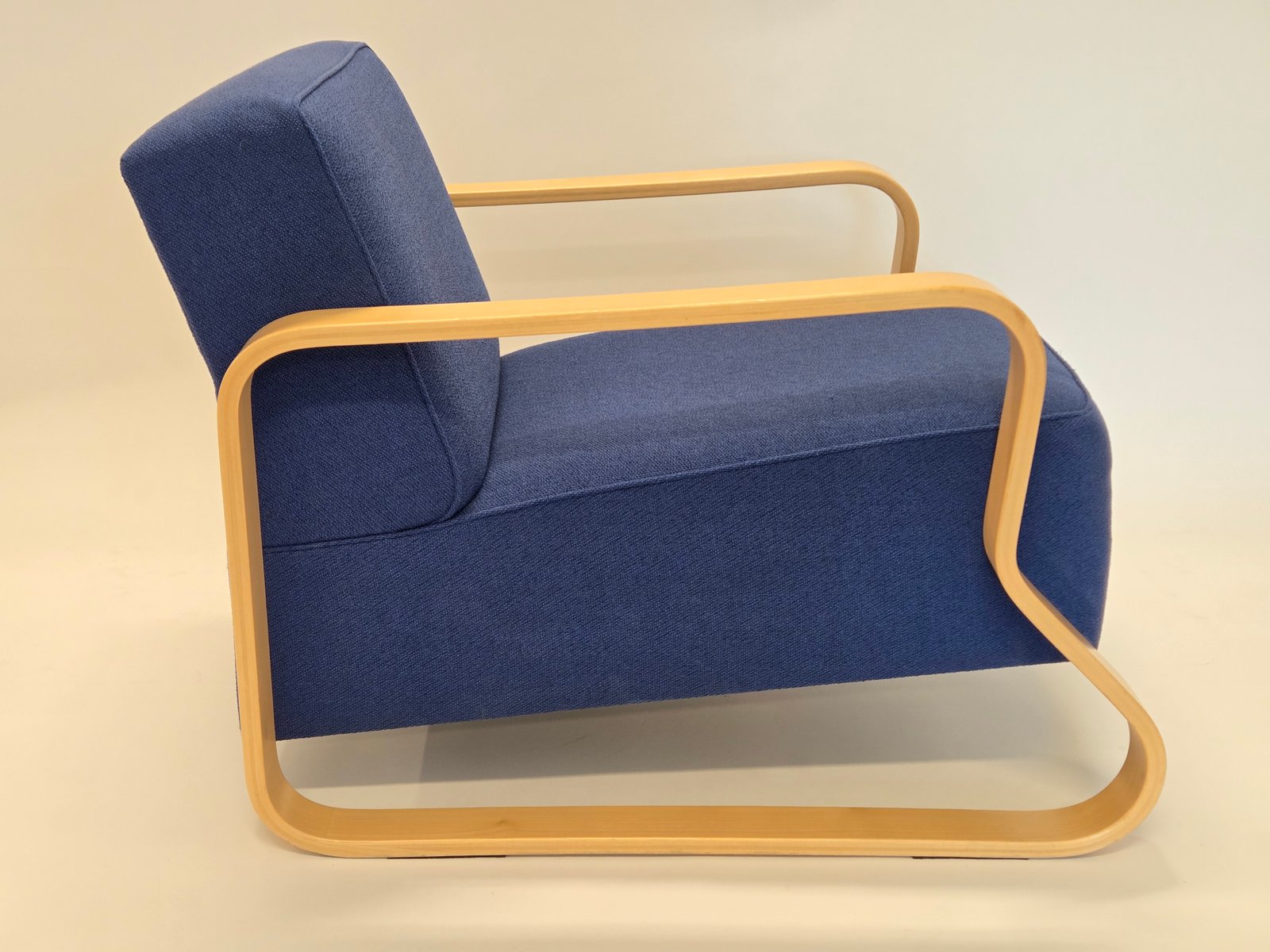 artek／Furniture Catalog 1990