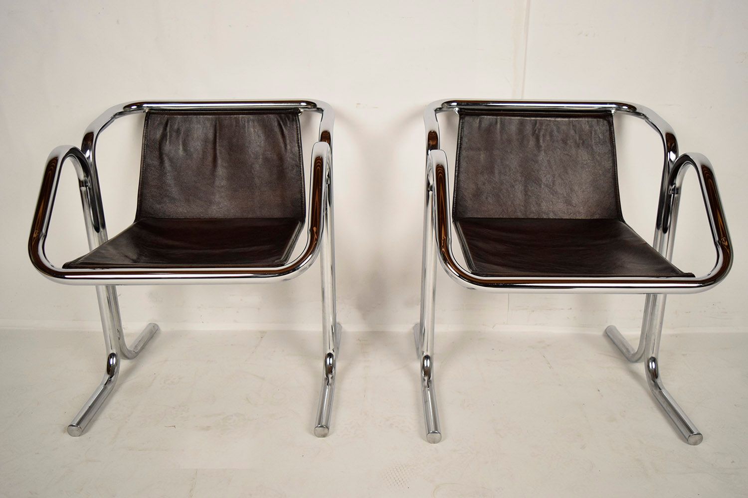 Arcadia Leather Lounge Chairs By Jerry Johnson 1960s Set Of 2 For Arcadia Leather Lounge Chairs By Jerry Johnson 1960s Set Of 2