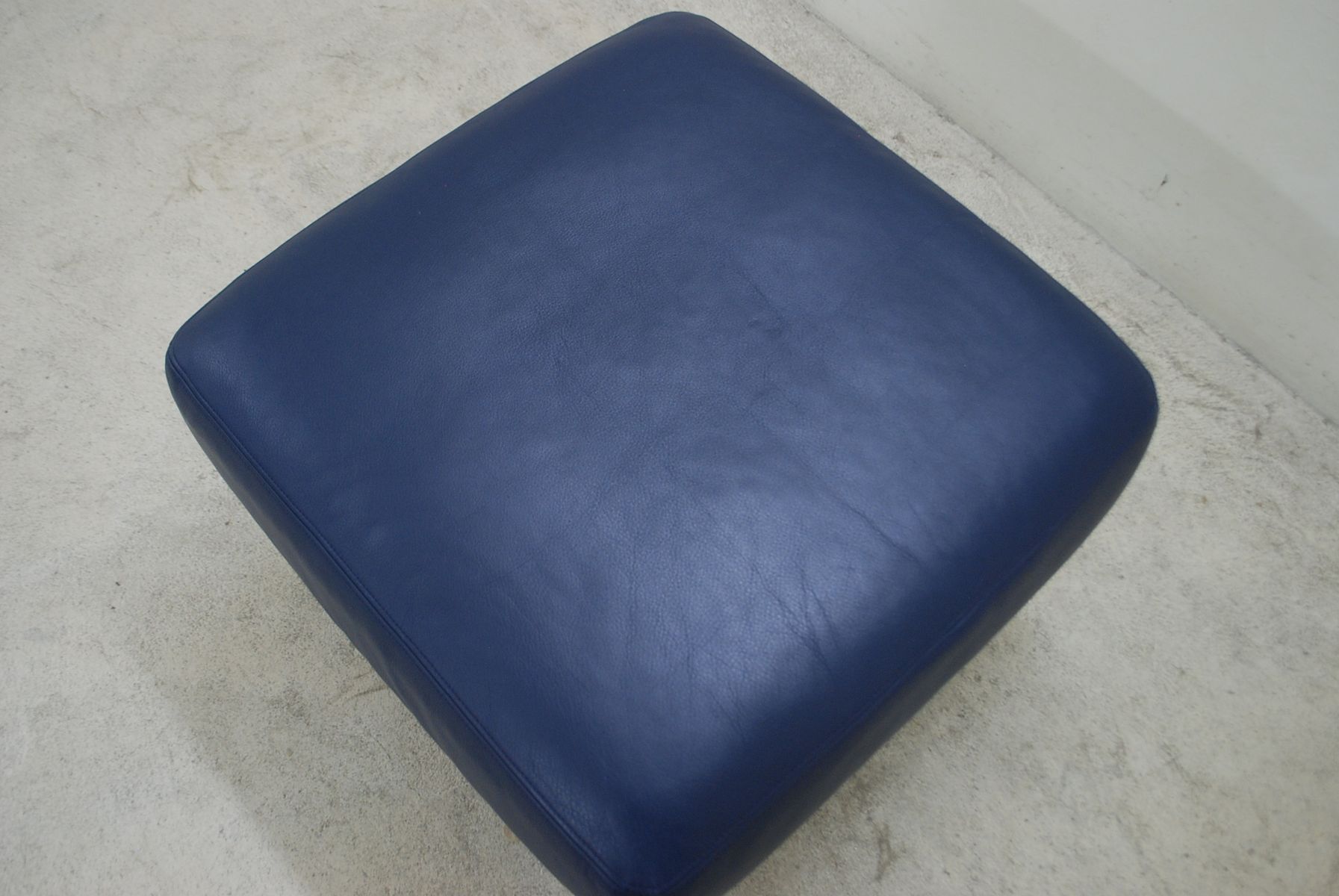 Otomanas DS17 de cuero azul de De Sede, años 90. Juego de 2 en venta en