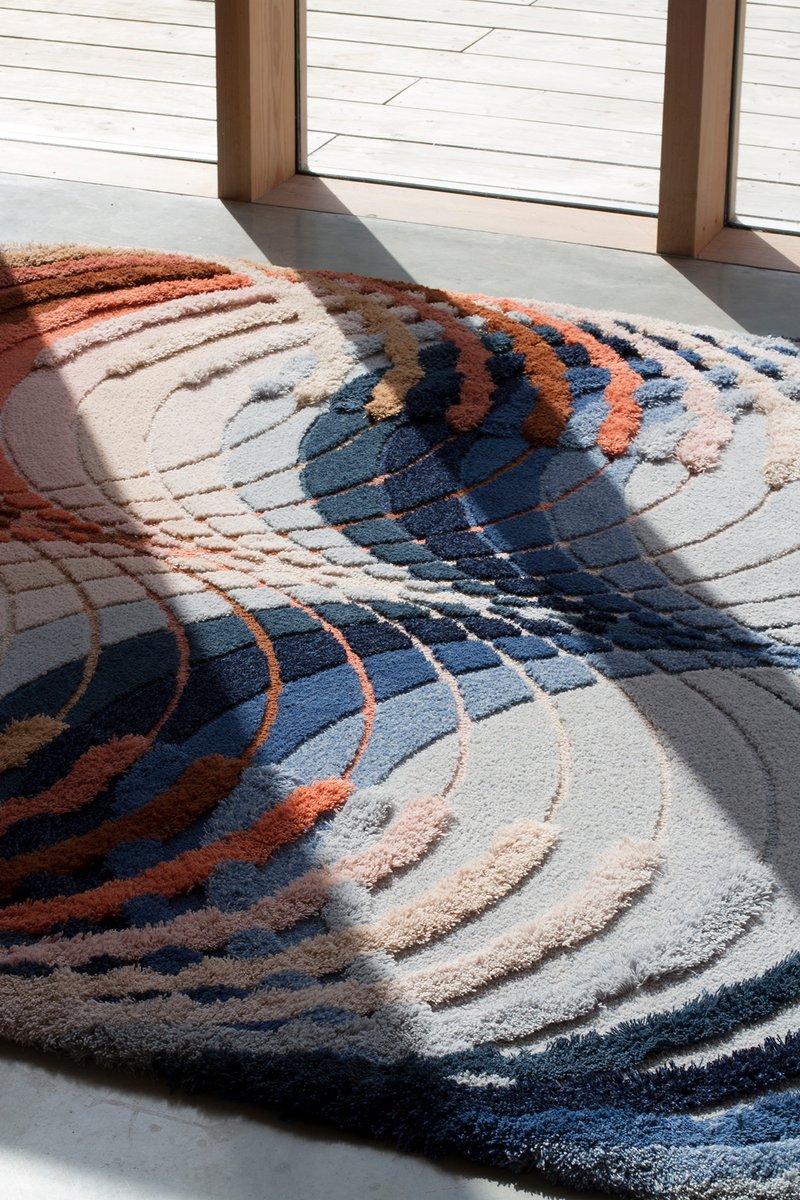 Infinite Loops Wool Rug by Granite + Smoke for sale at Pamono