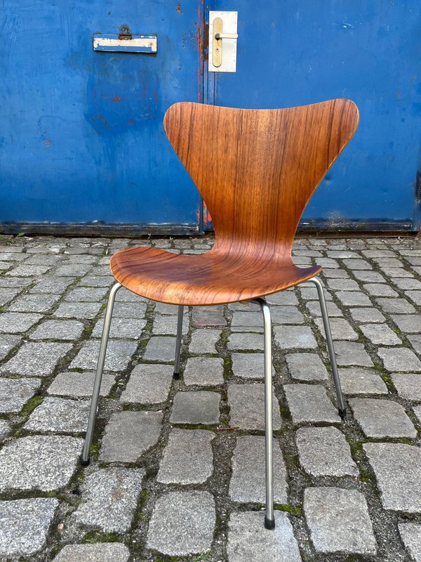 Chaise Série 7 — Arne Jacobsen