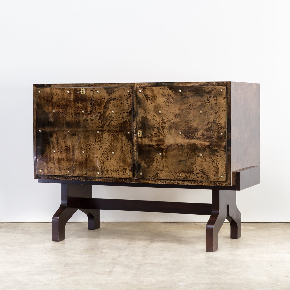 Lackierter Schrank aus Ziegenleder von Aldo Tura für Tura Milano