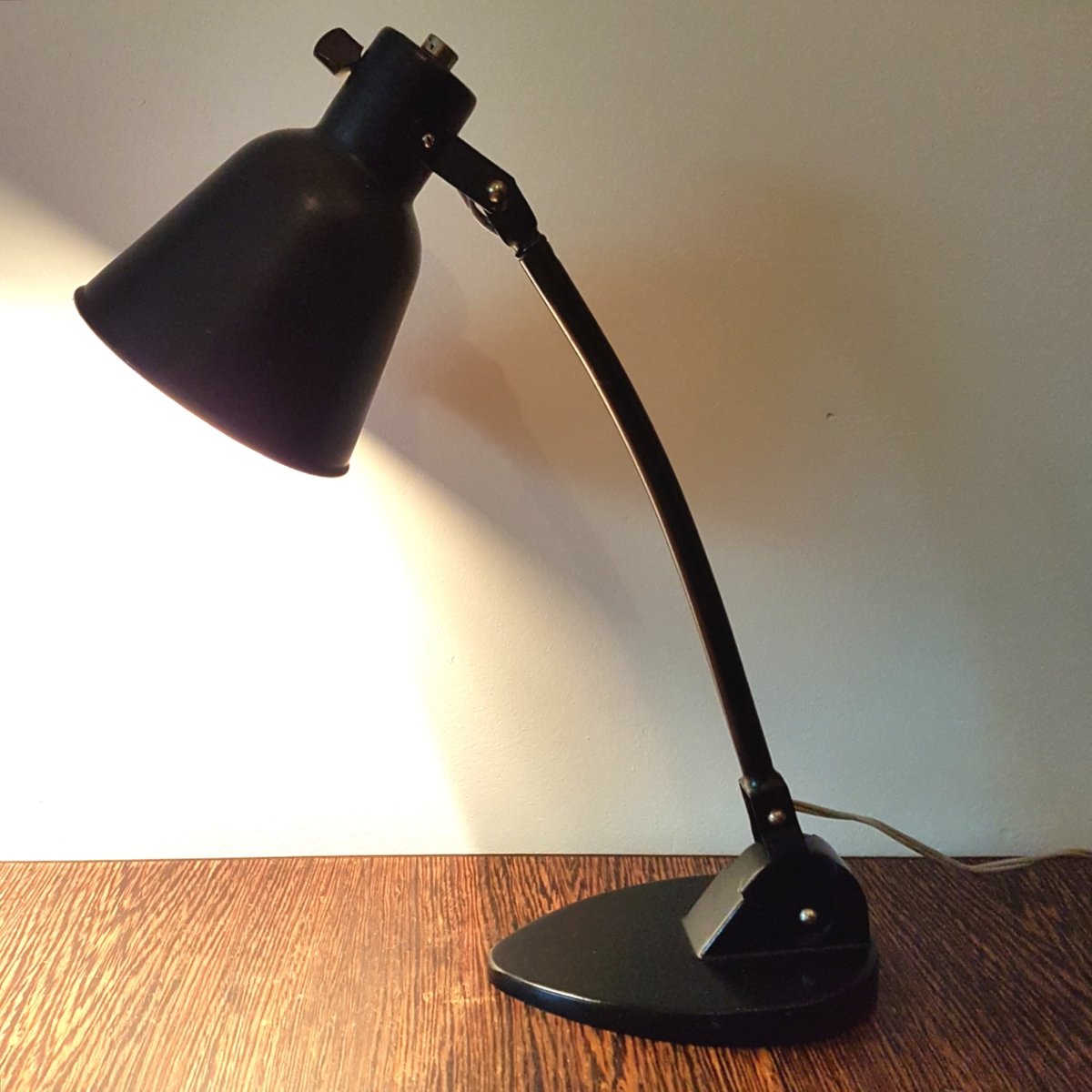 Art Deco Desk Lamp From Viktoria 1930s For At Pamono Art Deco Desk Lamp From Viktoria 1930s 7 621 00 Per Piece
