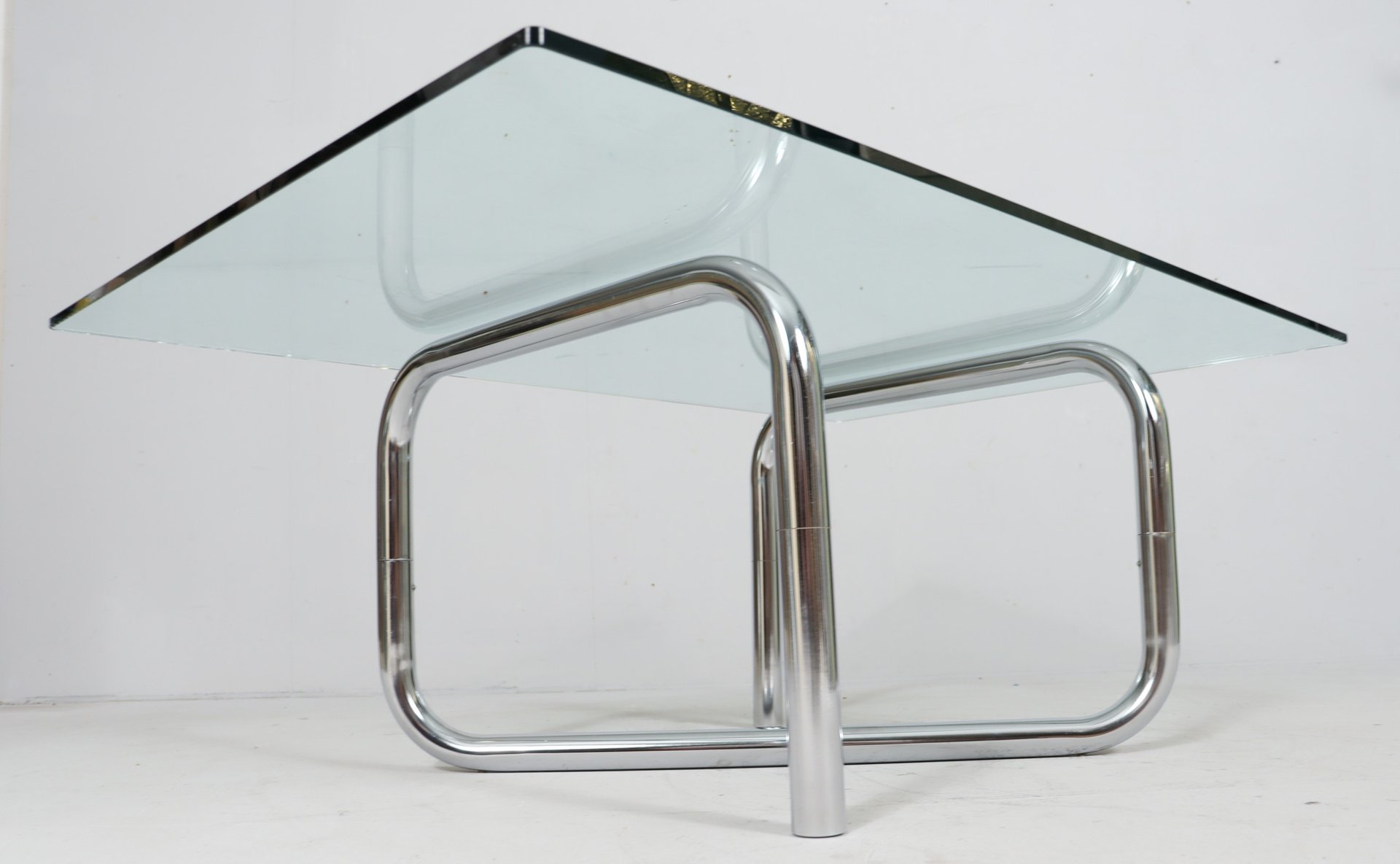 Tavolino Da Caffè Beverly Con Struttura In Acciaio Dorato E Piano In Vetro Temperato Trasparente - Design Moderno, Glamour E Minimalista