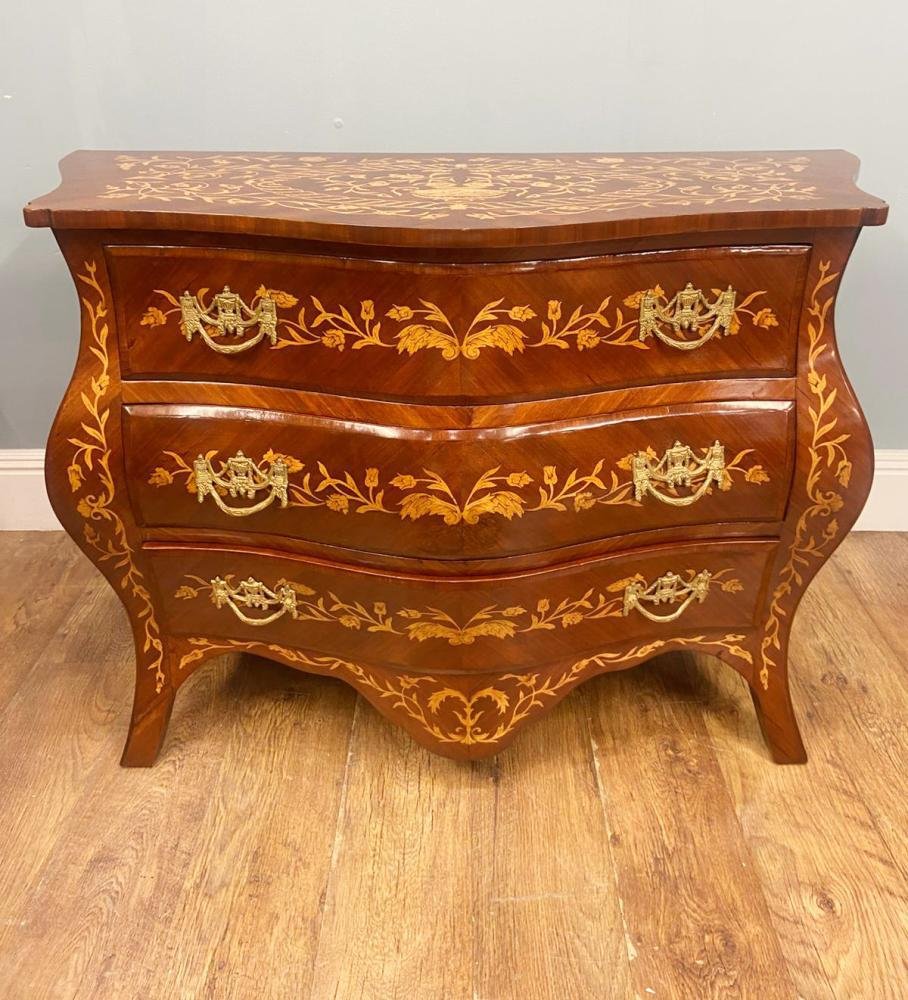 French Louis XV Rococo Bombe Chest of Drawers for sale at Pamono