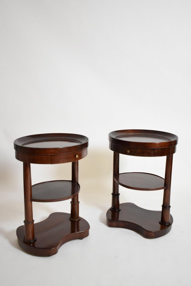 Kidney Ovale Flying Tables in Mahogany, Set of 2 for sale at Pamono
