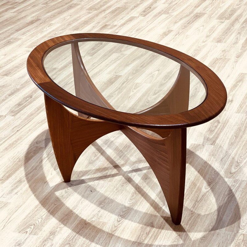 Astro Collection Oval Side Table from G-Plan, 1960s for sale at Pamono