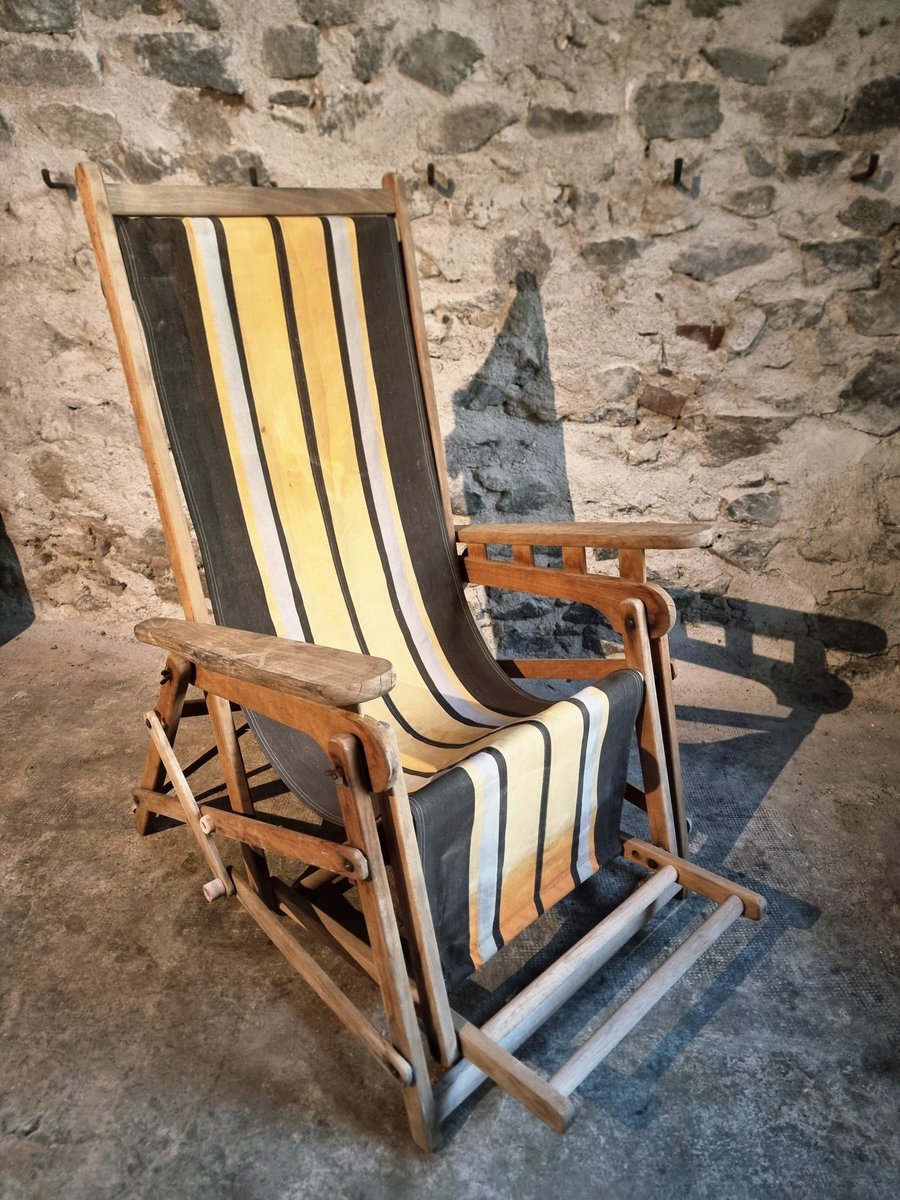 Vintage French Deck Chair in Beechwood, 1950s for sale at Pamono