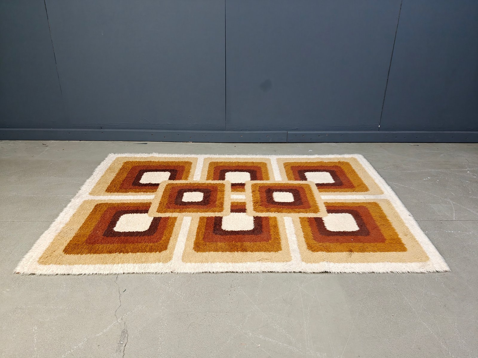 Vintage Belgian Rug, 1970s for sale at Pamono