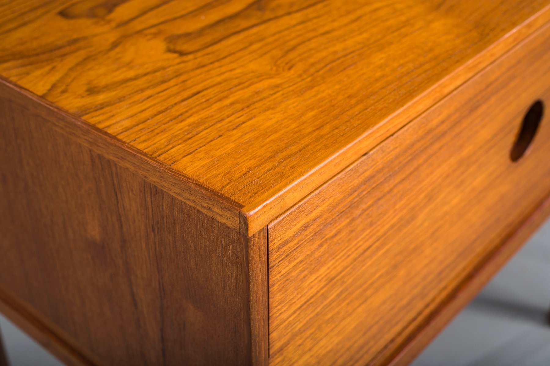 Mid-Century Modern No. 384 Bedside Table in Teak by Aksel Kjersgaard ...